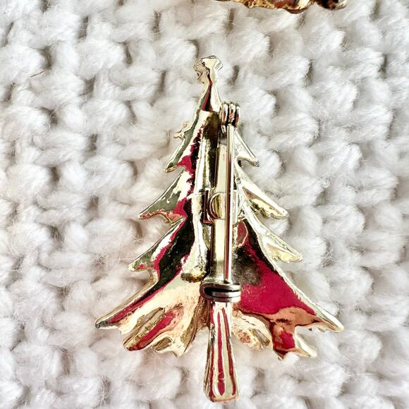 Holiday Christmas Lot Set of 8 Tree Snowman Wreath Angel Vintage Brooch Pins - Picture 11 of 12